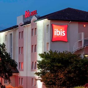 Ibis Pau Lescar